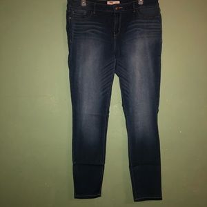 lei Dark Wash Jeggings